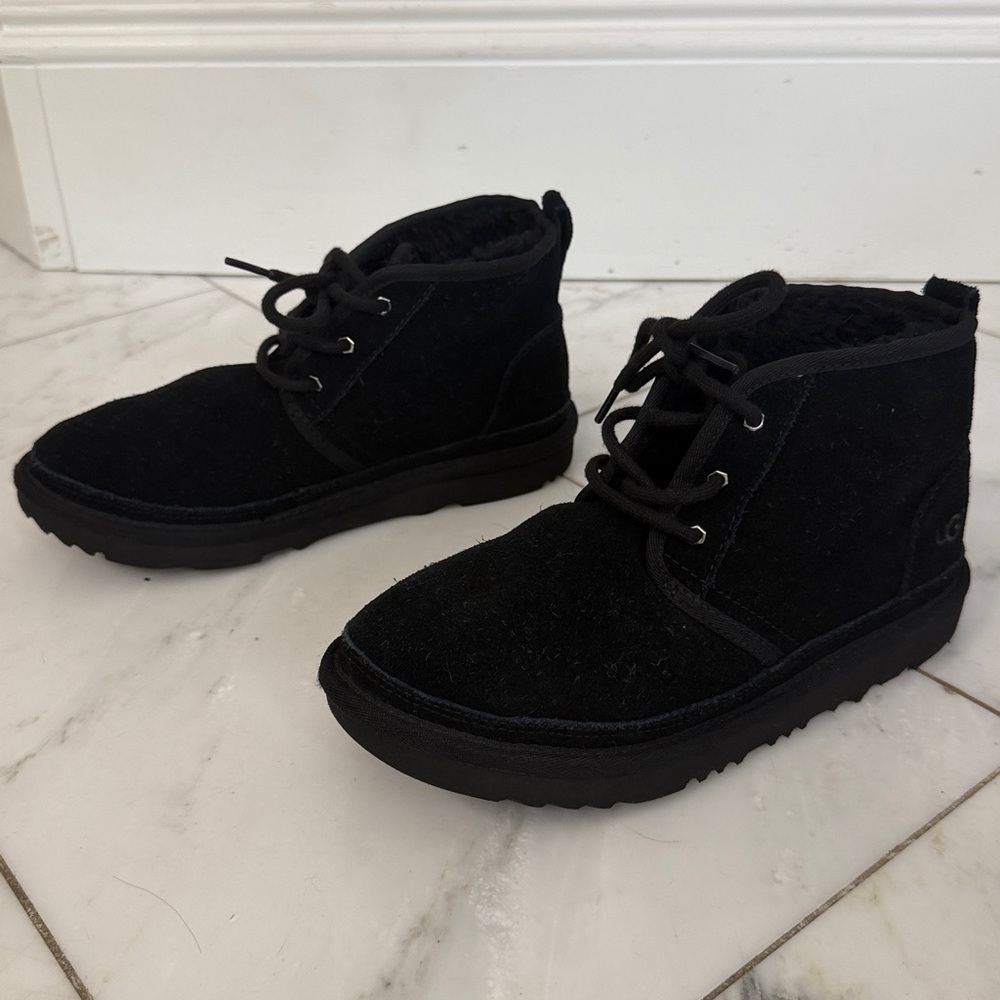 UGG Neumel Black Suede Leather Shearling Fleece Lined Ankle Boot Lace Up Euro 37 - Picture 2 of 11